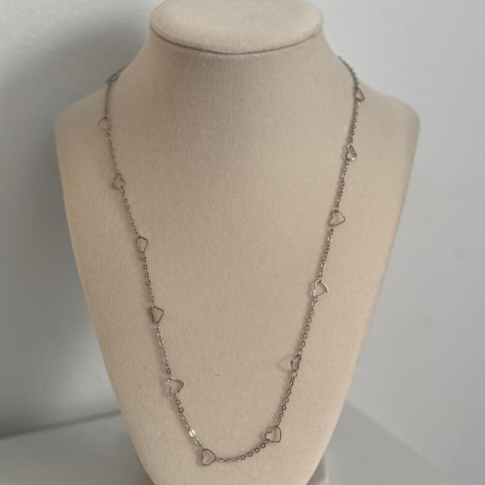 Silver Heart Chain Necklace Dainty Minimal Pendant Jewelry Gift for Women - Picture 3 of 3